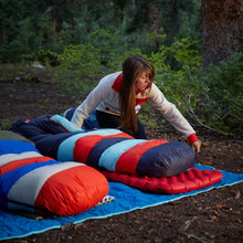 Load image into Gallery viewer, Sueño Sleeping Bag
